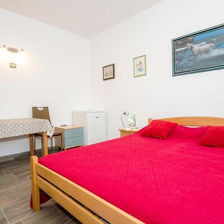 Guest House Ab Adria Home Ровинь Экстерьер фото