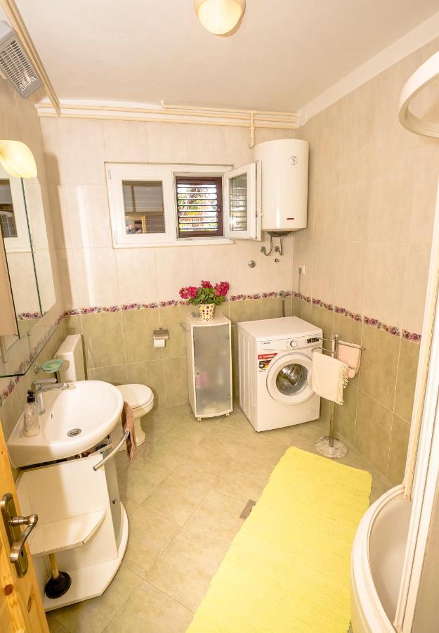 Guest House Ab Adria Home Ровинь Экстерьер фото