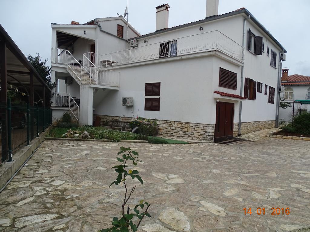 Guest House Ab Adria Home Ровинь Экстерьер фото